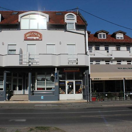 Hotel Millennium Osijek Exterior photo